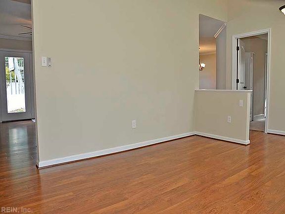 4th image of 721 Kensington Dr