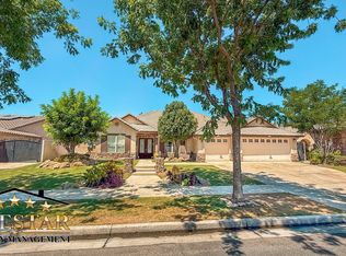 10400 Ashbourne Dr, Bakersfield, CA 93312