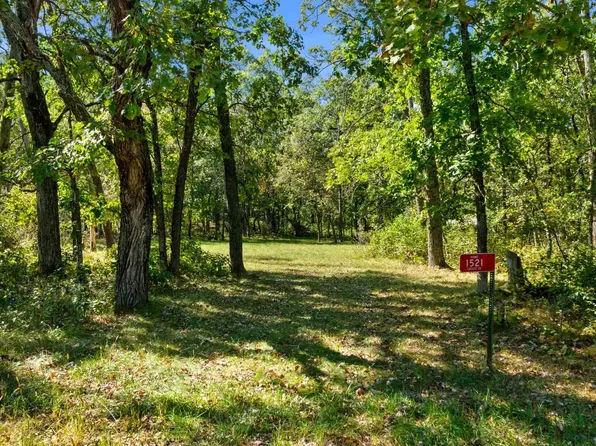 1521 Locust Trl, Nekoosa, WI 54457