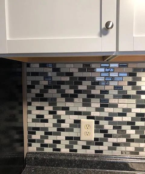 Shaker Style Cabinets and Ceramic Backsplash