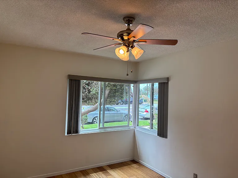 915 Ocean Ave #102 — Photo 8