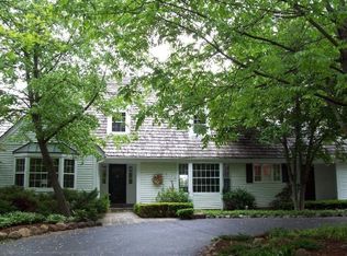 3030 W Donges Bay Rd, Mequon, WI 53092