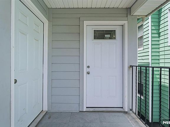 3rd image of 271-273 Schley St