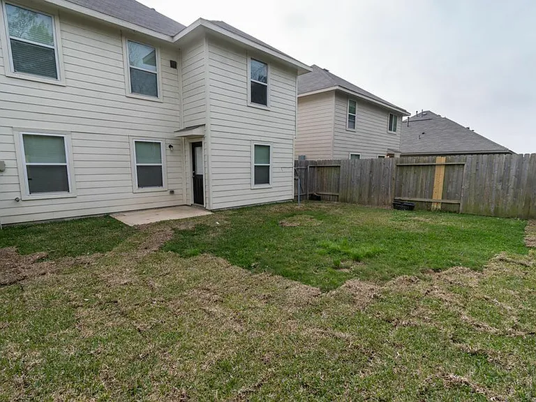 10203 Piave Dr — Photo 5