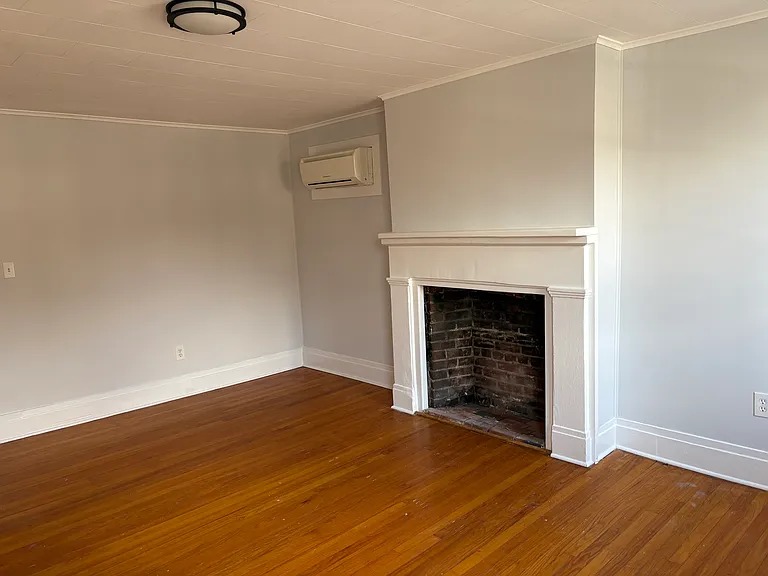 14 Main St #1 — Photo 10