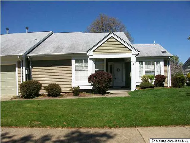 1082 Buckingham Drive #B photo 1