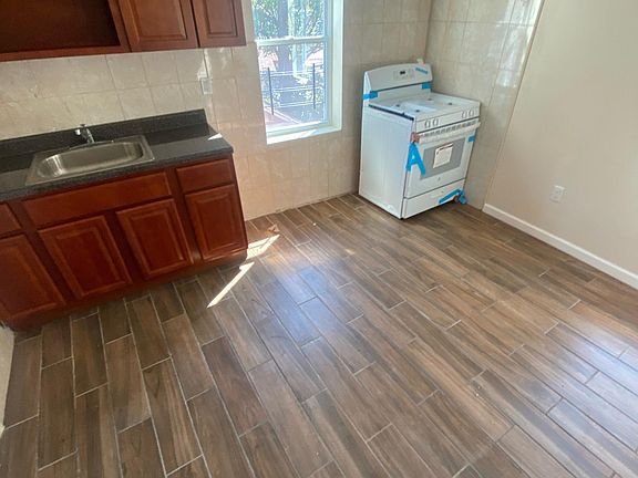 4th image of 14516 110th Ave #2