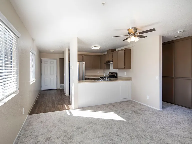 Tuscany Hills Apartments — Photo 31