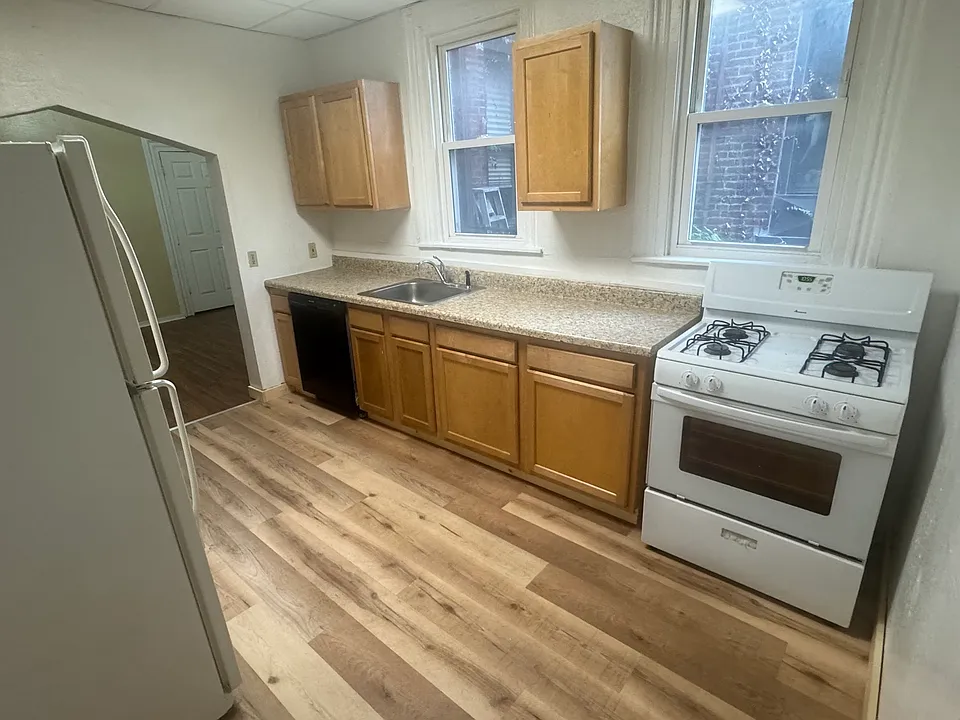 34 Miltenberger St