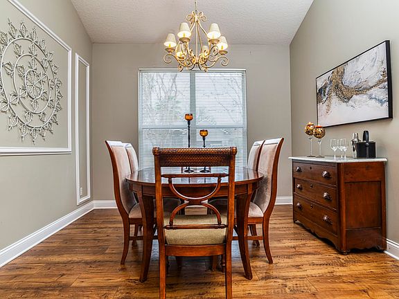 4th image of 341 Island Green Dr