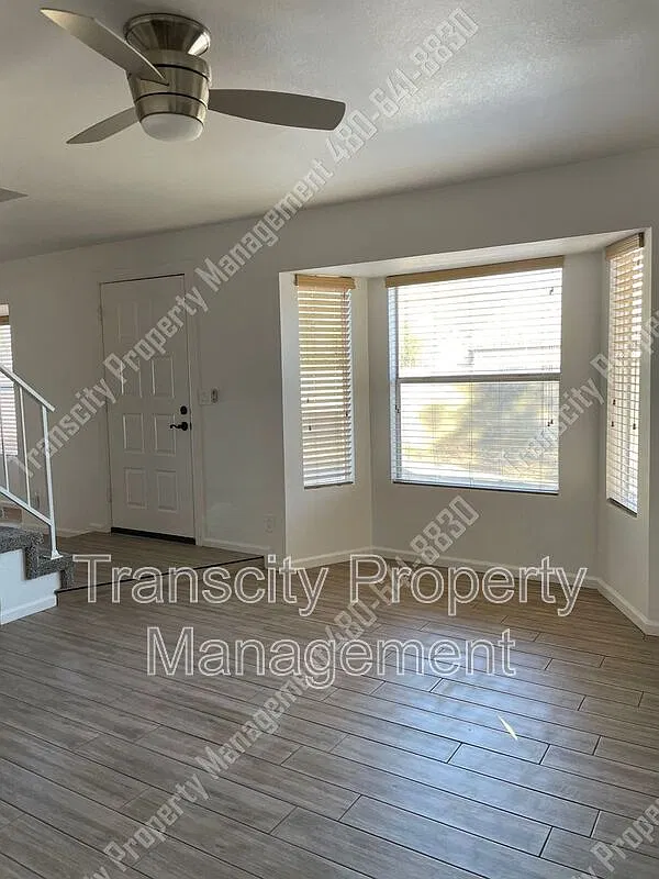 4 bed, 2.5 bath, 1550 sqft, $2,095 — Photo 3