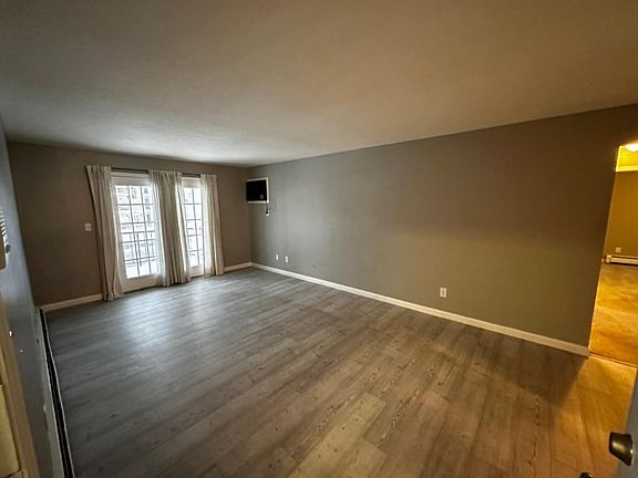 2nd image of 7392 Eisenhower Dr Unit 3