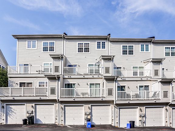 5th image of 13514 Station St Unit 13514