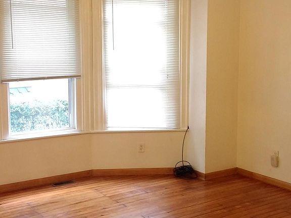 2nd image of 116 McKinley Ave APT 1