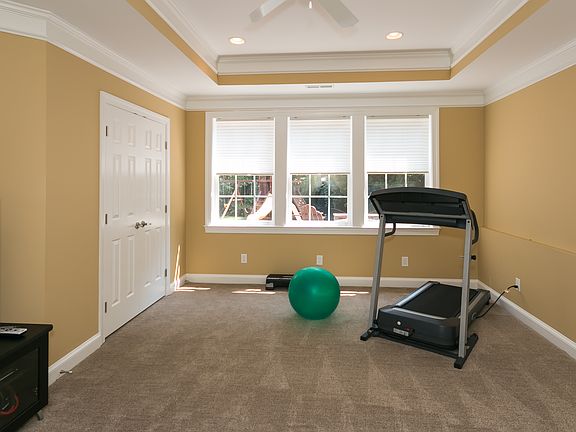 Basement Bedroom/Fitness