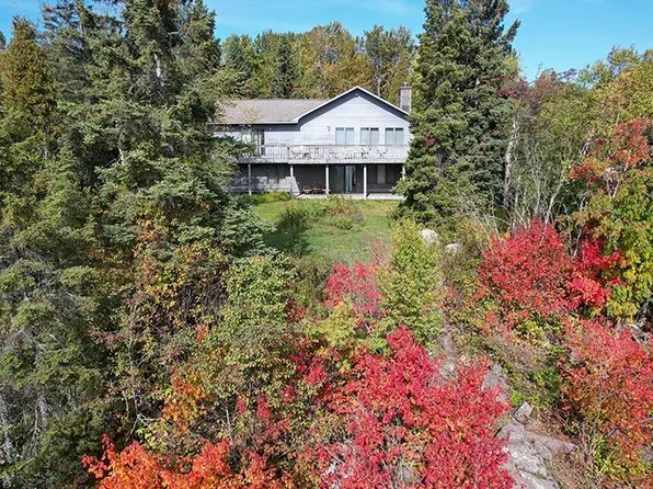 826 Slater Dr, Beaver Bay, MN 55601