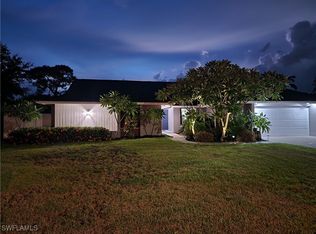 5728 Stonehaven Dr, North Fort Myers, FL 33903