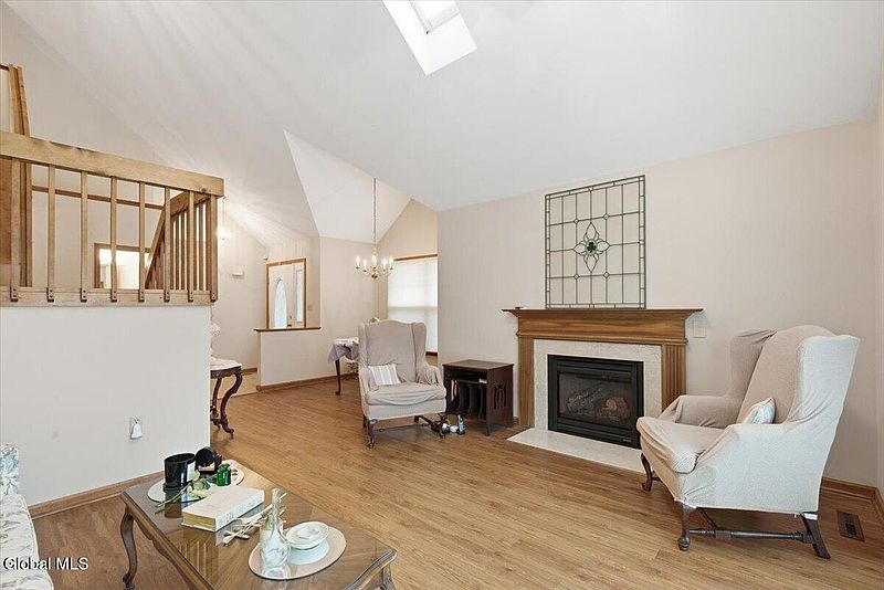 3rd image of 18 Kensington Place