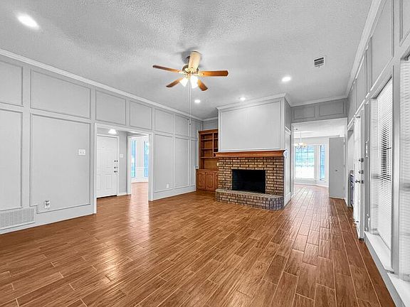 4th image of 700 Dartbrook Dr