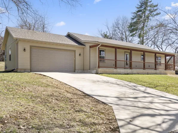 802 S 6th Street, Ozark, MO 65721
