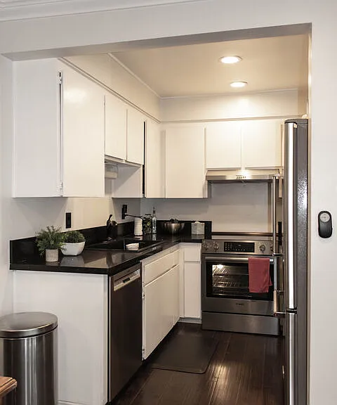 5651 Windsor Way #202 — Photo 2