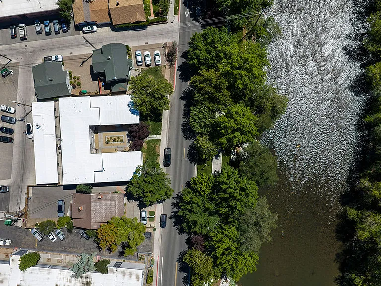 1045 Riverside Dr #D-3 — Photo 22
