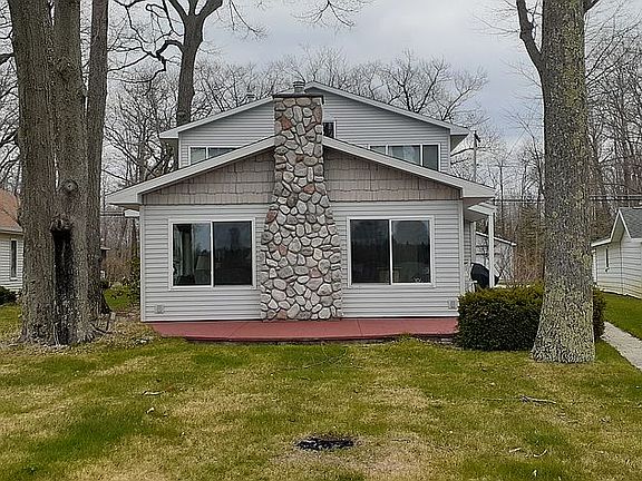 4370 E Cedar Lake Dr