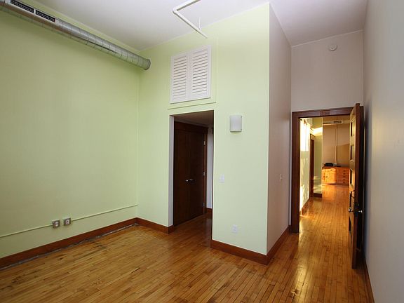 5th image of 600 Broadway Ave NW APT 201