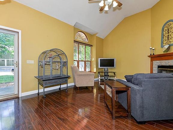 Light and Bright Living Room