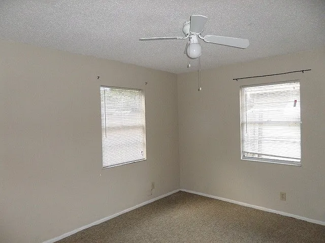 6914 Waycross Ave — Photo 12