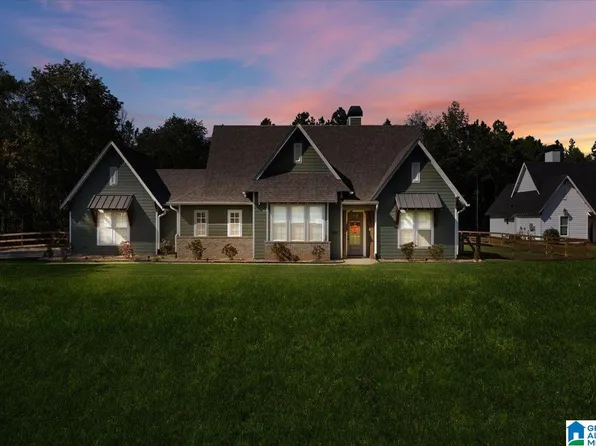 425 Stonewood Trl, Springville, AL 35146