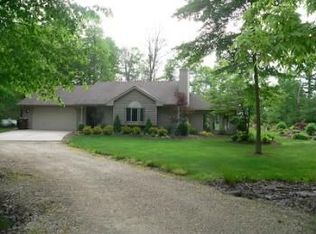 17217 Lutz Rd, Ossian, IN 46777