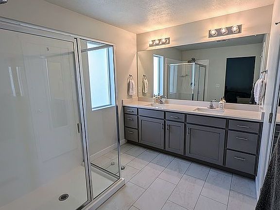 Owner's Bath