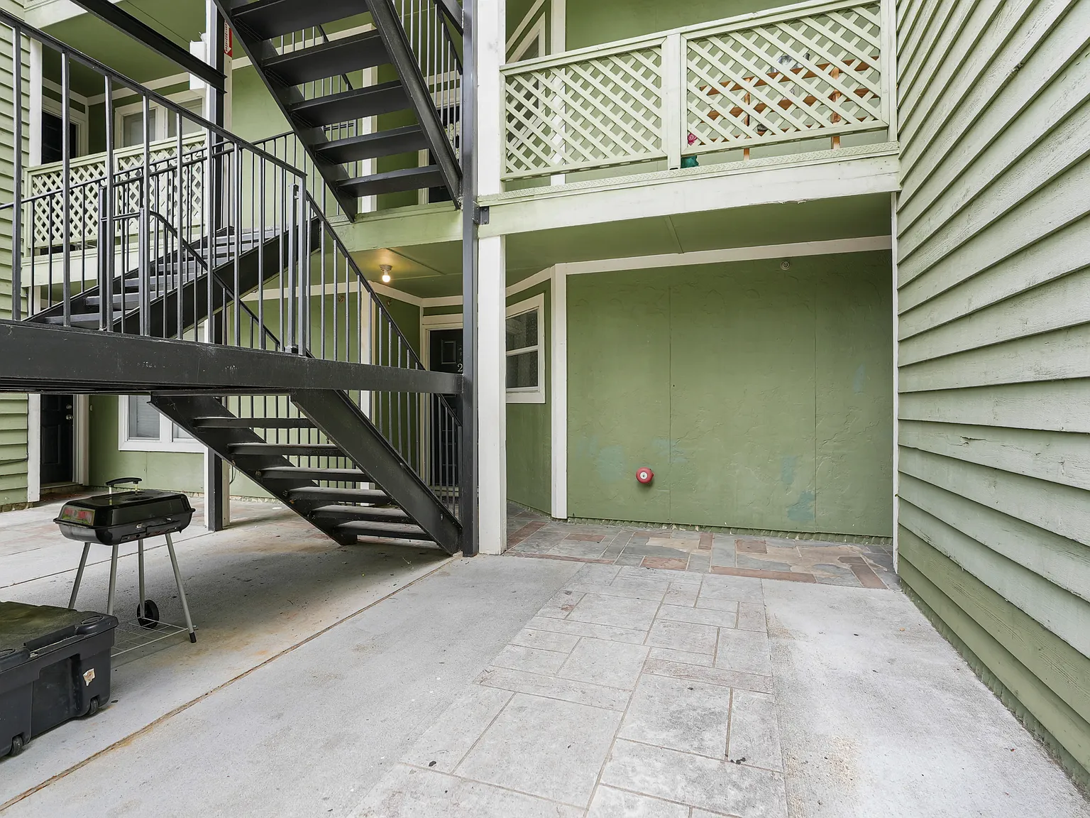 3 bed, 2.0 bath, 1270 sqft, $1,000 — Photo 4