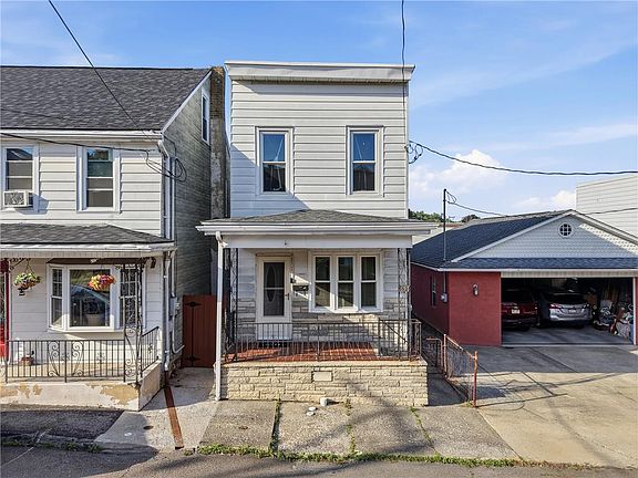 2nd image of 32 Clay St