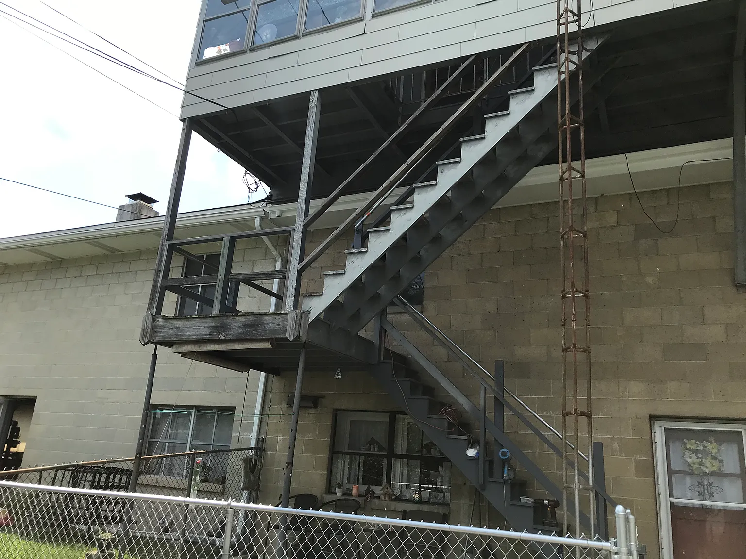 224 E Aly N — Photo 3