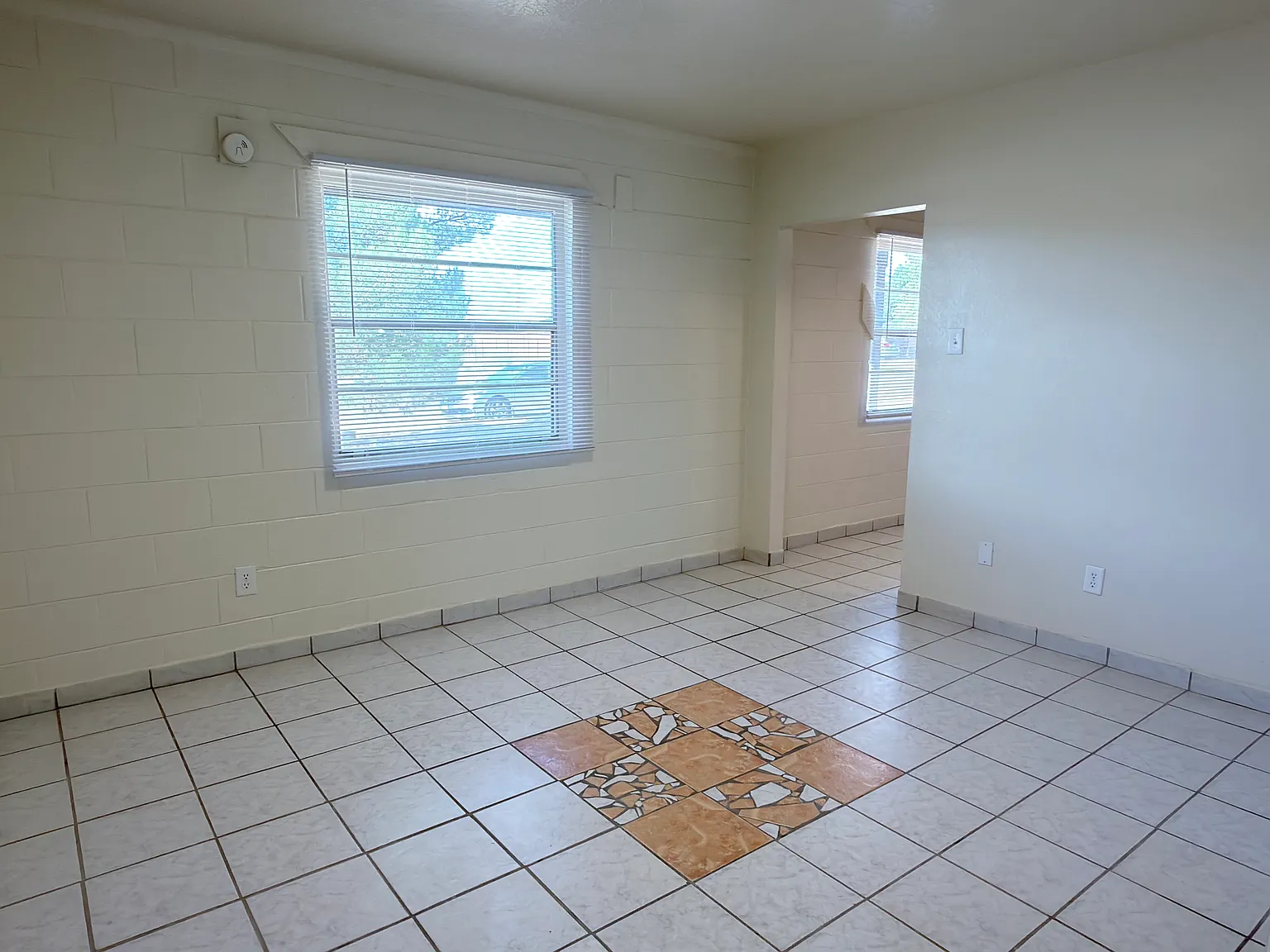 6920 Aztec Dr — Photo 2