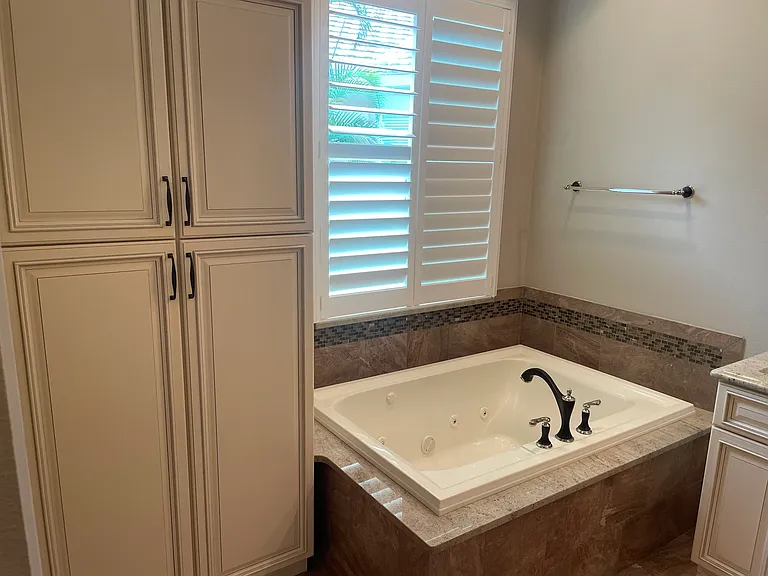 7135 Kensington Ct — Photo 17