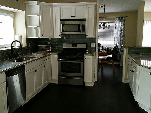 5th image of 501 E Lake Ct