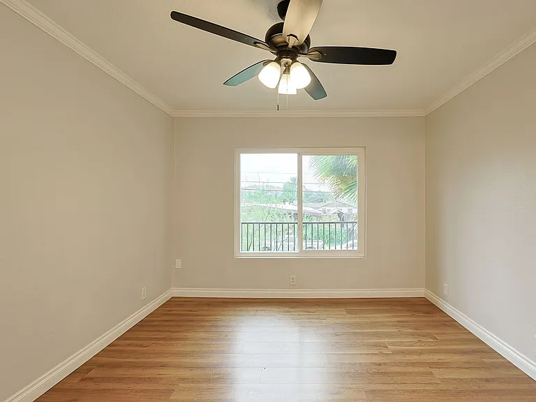620 E Lexington Ave #16 — Photo 17
