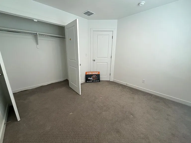 3104 N 1625 E — Photo 25