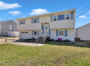 13 Kingston Ave, Toms River, NJ 08753
