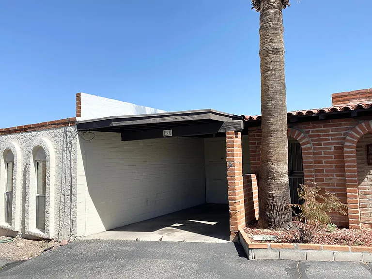 9111 N Oracle Rd #173 — Photo 32