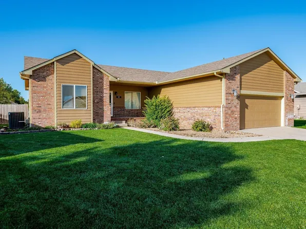 617 Union Park Cir, Colwich, KS 67030