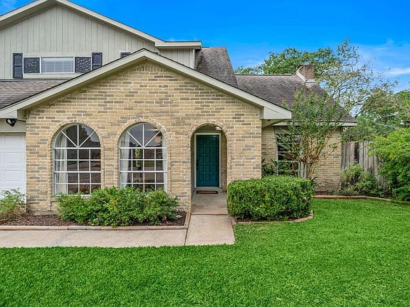 2nd image of 2906 Cherry Springs Dr