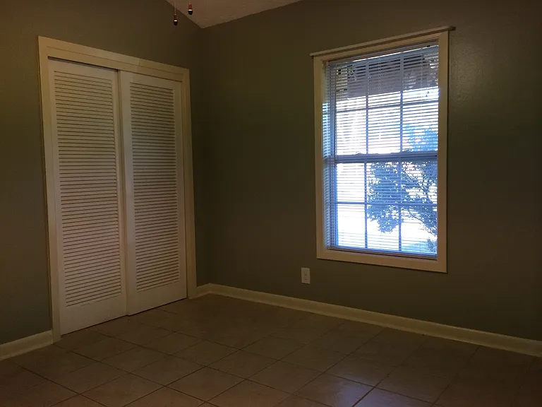 5200 Overbrook Dr #B — Photo 7