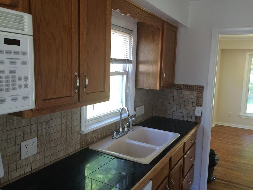 2nd image of 2278 108th St