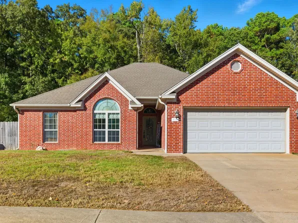 1810 White Oak Cir, Benton, AR 72019