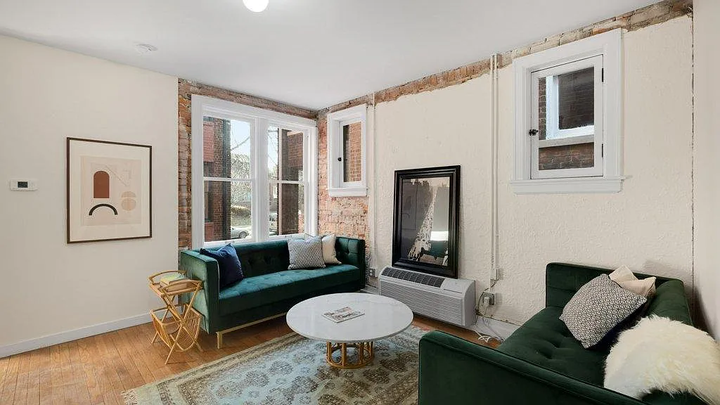 1 bed, $950 — Photo 1