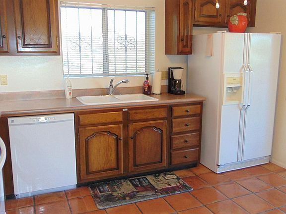 5th image of 965 W Camino Guarina